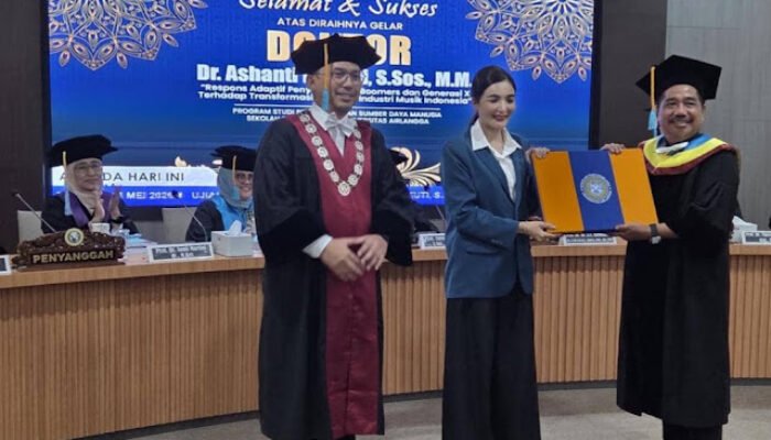 Ashanty Jalani Ujian Doktor di UNAIR, Judul Disertasi Jadi Sorotan Warganet