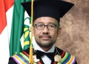 Ribuan Mahasiswa Duduki Rektorat UINSA, Tolak Prof Muzakki Kembali Jadi Rektor dan Bawa 8 Tuntutan